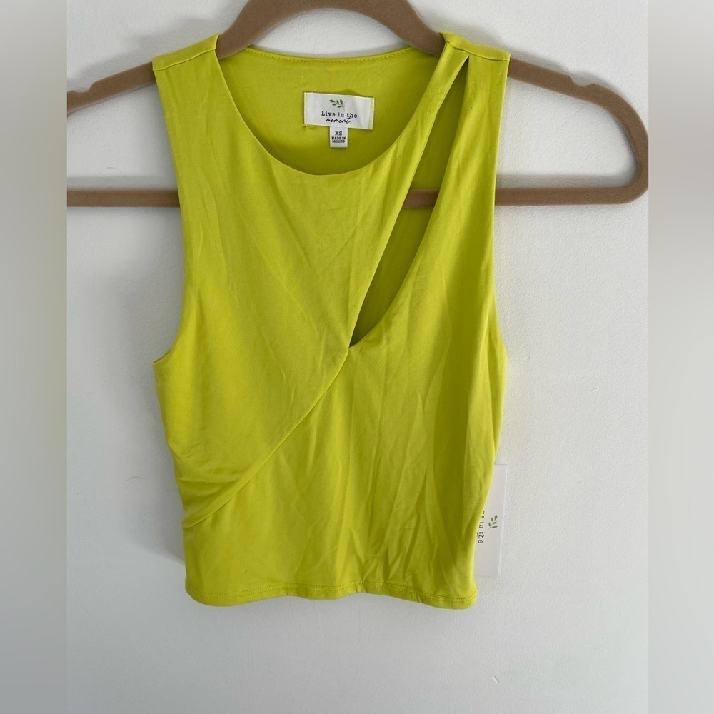 Live in the moment Neon yellow stretch top size xs new with tags
